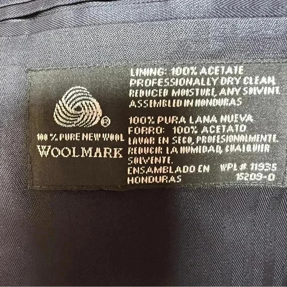 Stafford Suit Coat Jacket, Dark Blue, Size 42R, 100% Wool, Button Closure - Picture 9 of 10